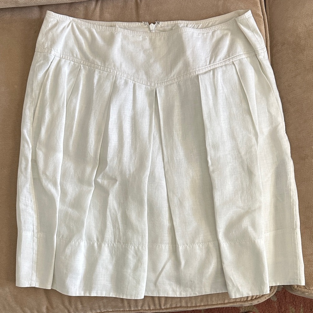 Banana Republic White Pleated A-Line Skirt